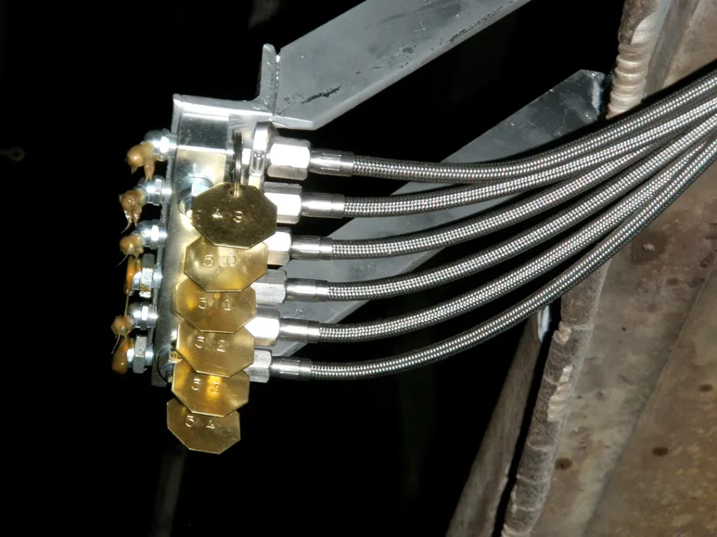 Tailor-made lubrication system designed for an industrial client in Quebec.